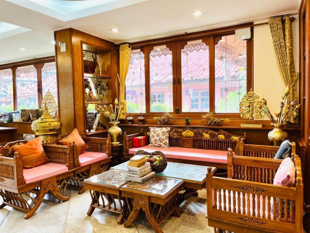 Ngamta Hotel Мае Хонг Сон Екстериор снимка