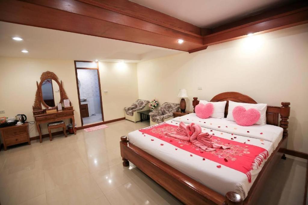 Ngamta Hotel Мае Хонг Сон Екстериор снимка