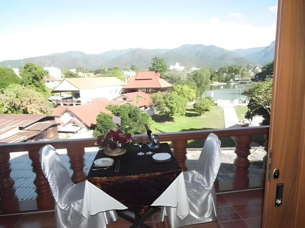Ngamta Hotel Мае Хонг Сон Екстериор снимка