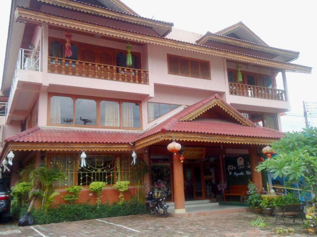 Ngamta Hotel Мае Хонг Сон Екстериор снимка