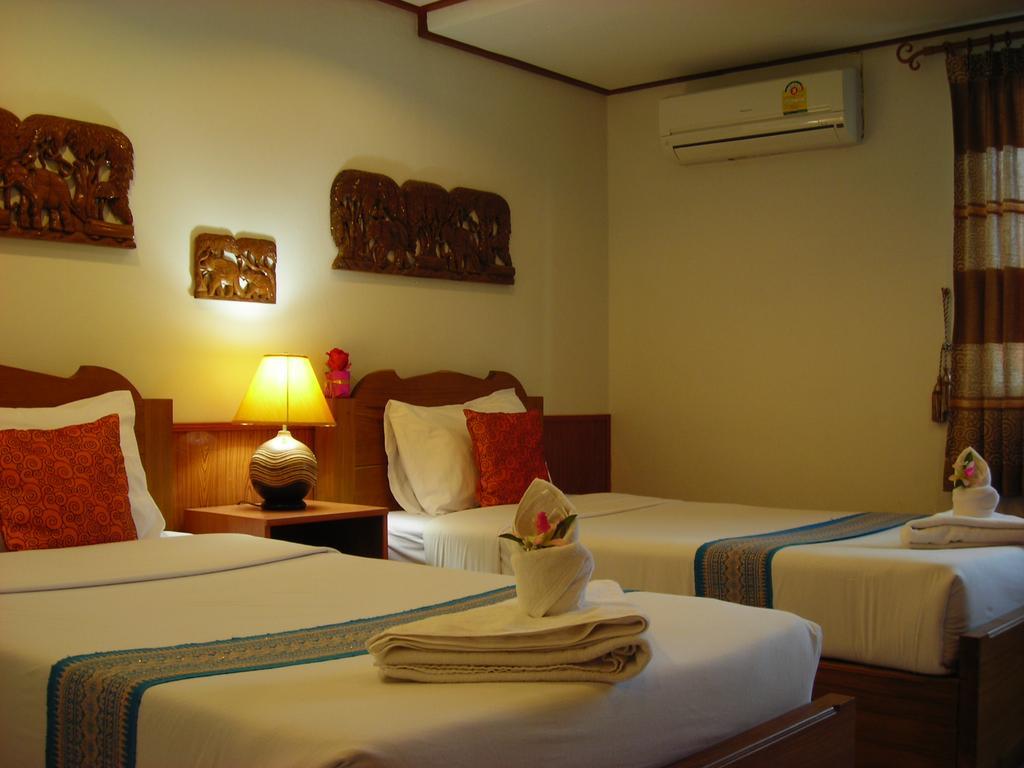 Ngamta Hotel Мае Хонг Сон Екстериор снимка